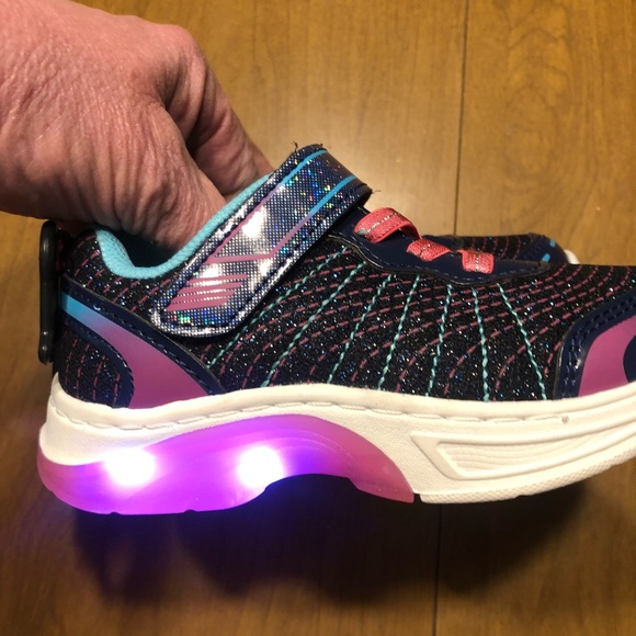 Girls sneakers - Picture 3 of 3